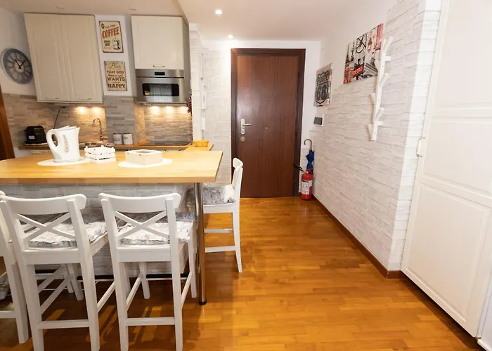Apartment Marci's Rom